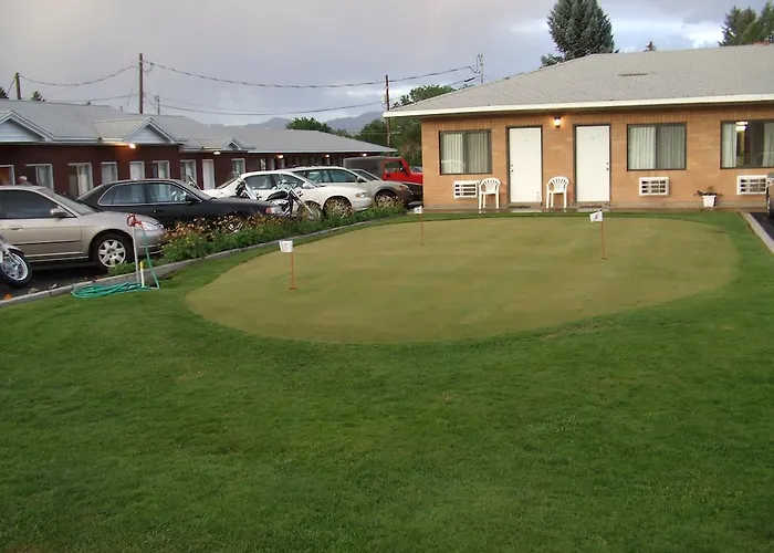 Blue Pine Motel