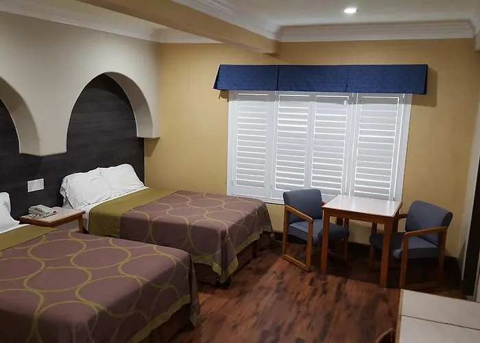 Reedley Inn