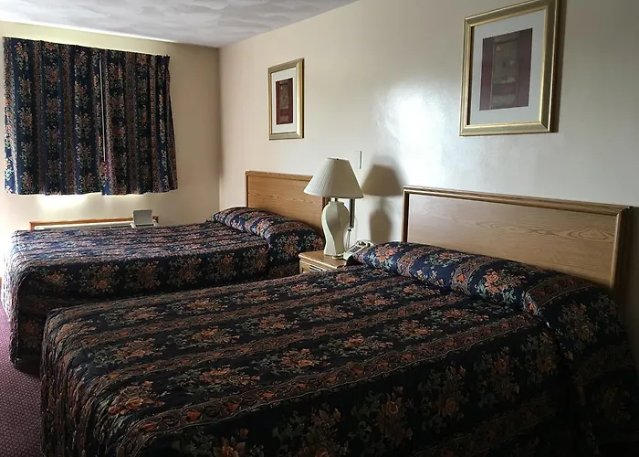 Knotty Pine Motel