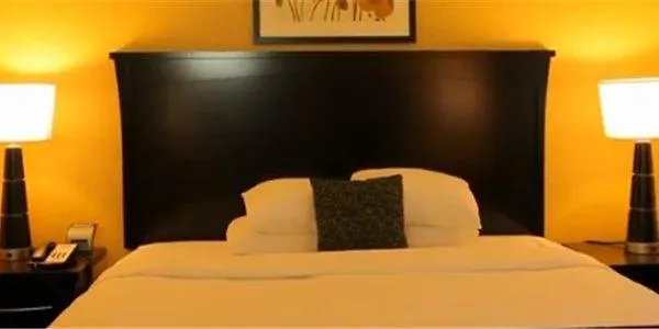 Crystal Inn Hotel & Suites - Logan