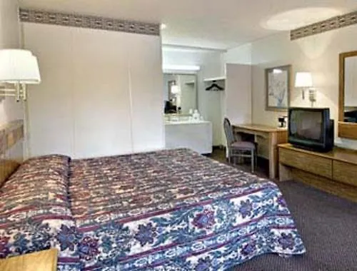 Days Inn Northwest