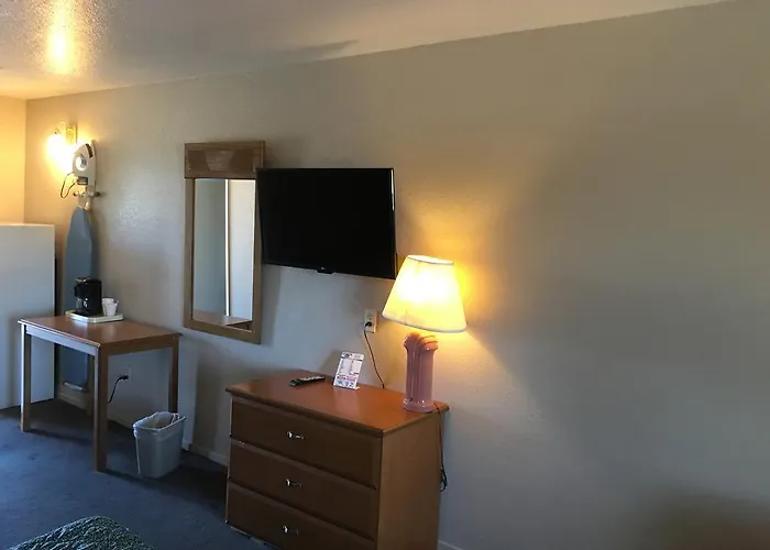 Applegate Inn