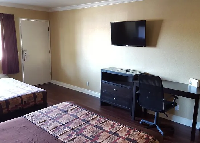 Anaheim Astoria Inn & Suites