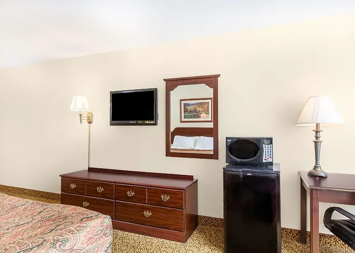 Days Inn Conference Center - Bridgewater