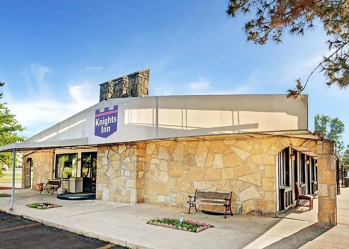 Knights Inn - Monroe