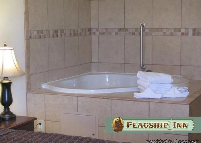 Flagship Inn