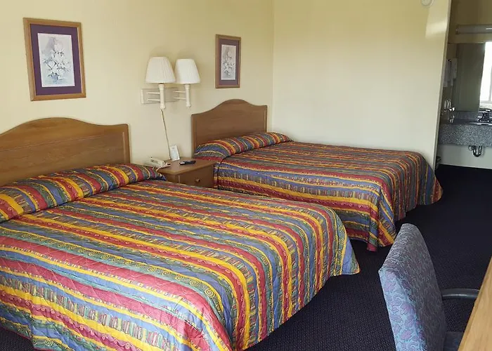 Budgetel Inn & Suites