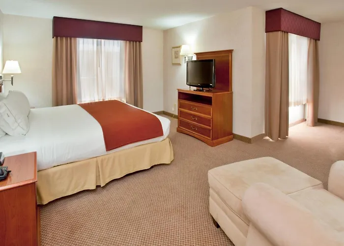 Seasons Inn & Suites Highland