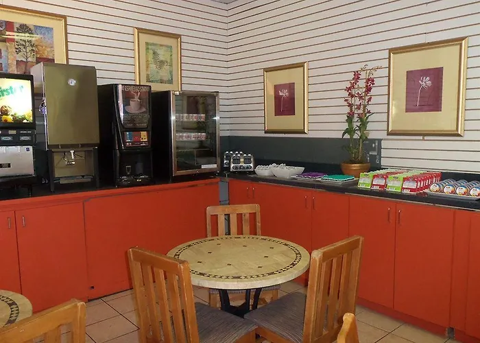 Claremont Kissimmee Hotel