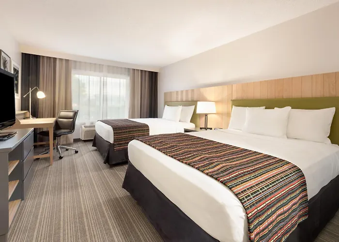 Country Inn & Suites By Radisson, Chippewa Falls, Wi