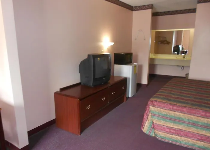 Executive Inn & Suites - Covington