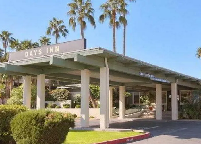 Days Inn At Scottsdale/Fashion Square Resort