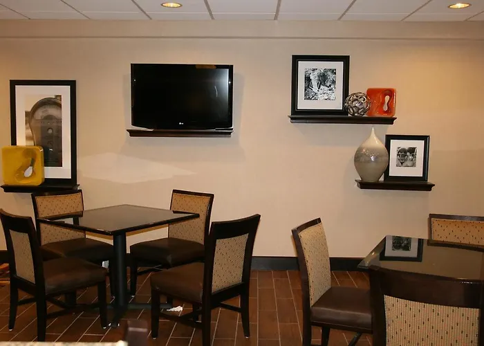 Hampton Inn Newcomerstown