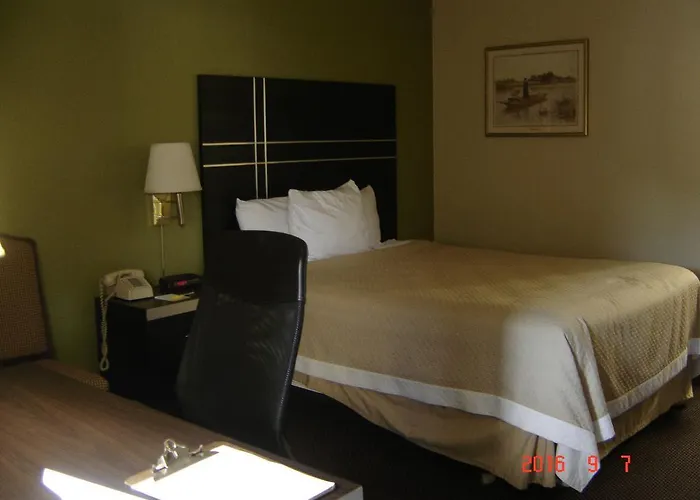 Days Inn Oil City Conference Center