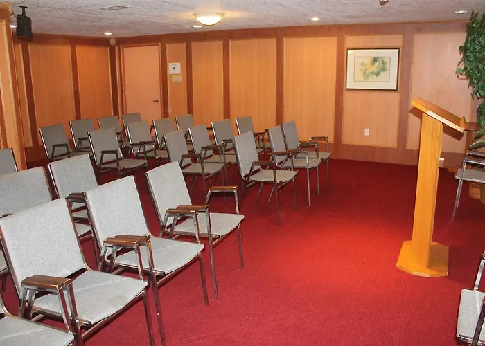 Bays Inn And Suites Baytown