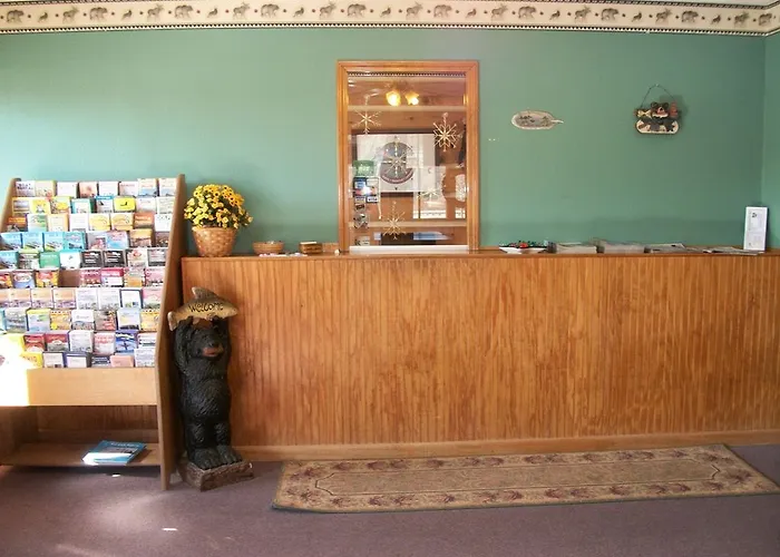 Mohican Little Brown Inn Loudonville