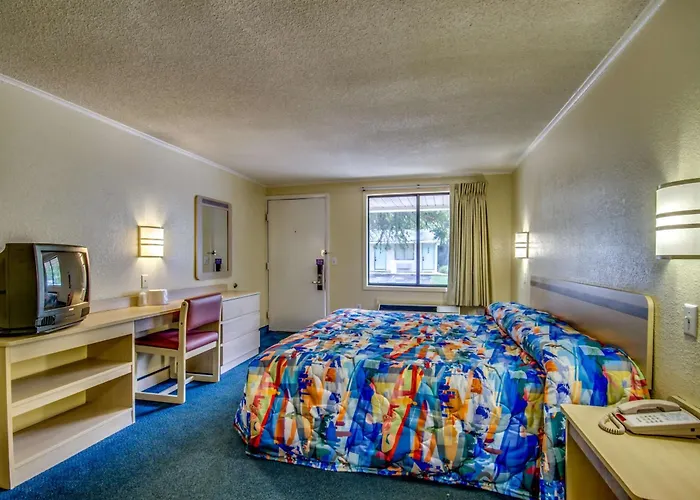 Motel 6-Saint Joseph, Mo
