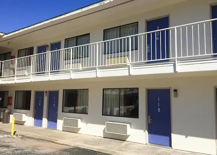 Motel 6 - Pensacola West