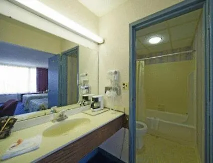 Express Airport Inn