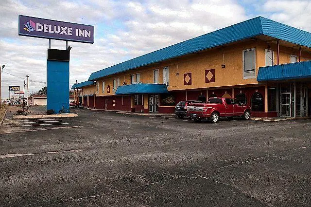 Deluxe Inn Muskogee