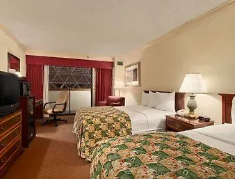 Holiday Inn Hampton-Coliseum Conference Center