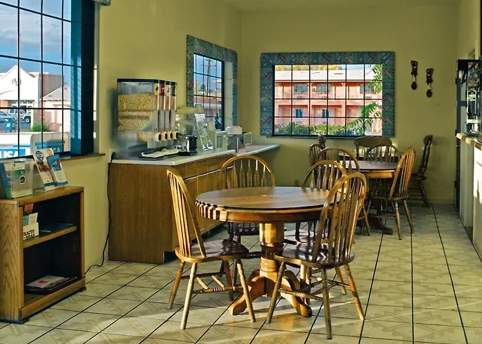 Magnuson Hotel Adobe Holbrook