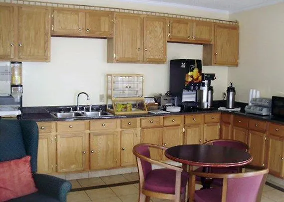 Travelier Inn
