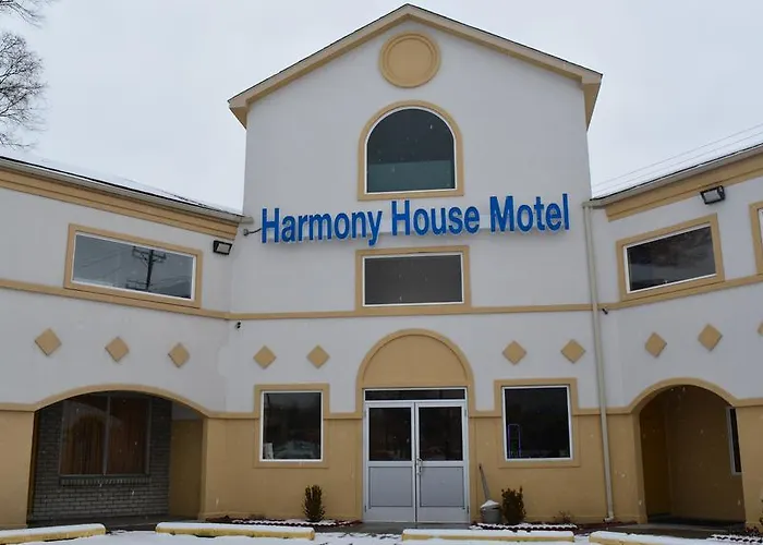 Harmony House Motel