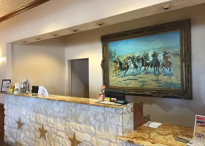 Fredericksburghillcountryhotel