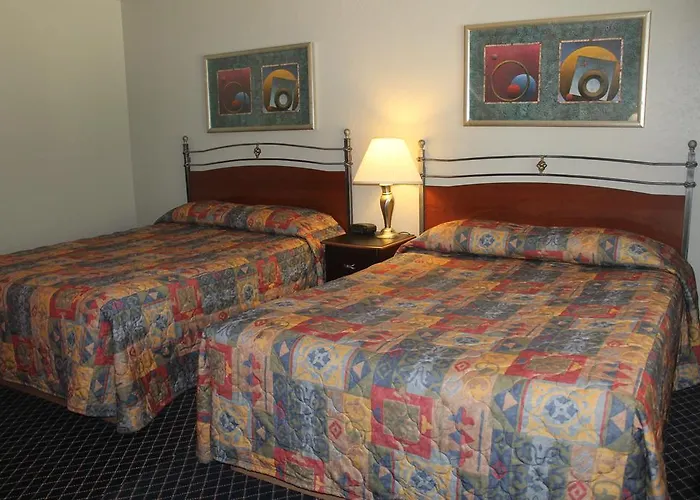 Golden Chain Motel