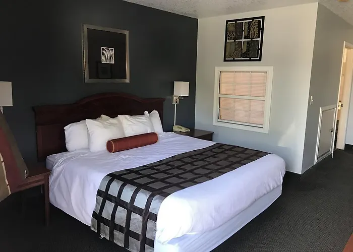 Ouachita Mountain Inn