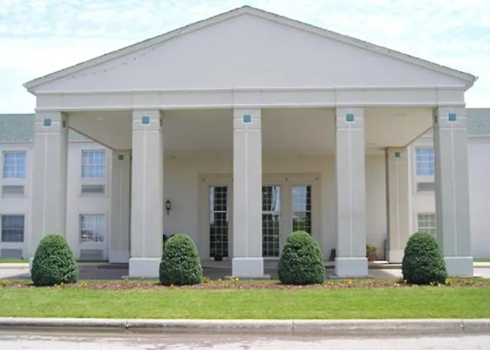 Moberly Inn & Suites