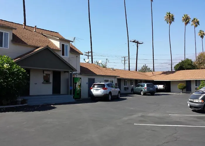 New Kansan Motel