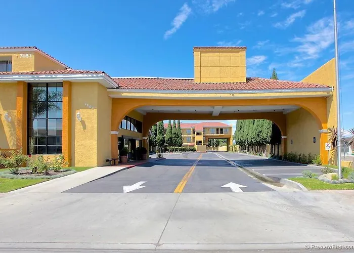 Stanton Inn & Suites