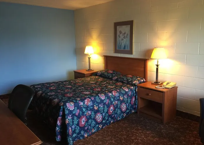 Country Host Motel