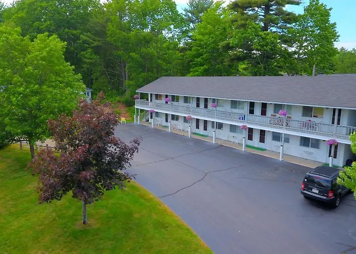 The Holiday House Condominiums