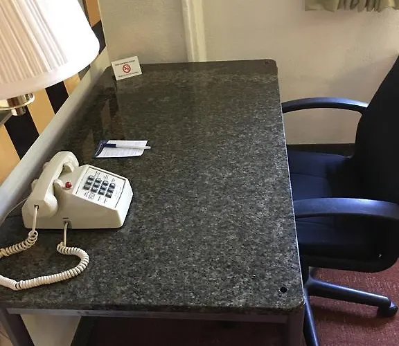Comfort Inn & Suites Pittsburgh
