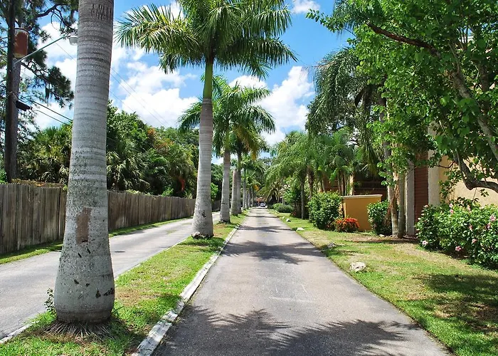1/1 Bed&Bath Condos 5 Min Drive To Siesta
