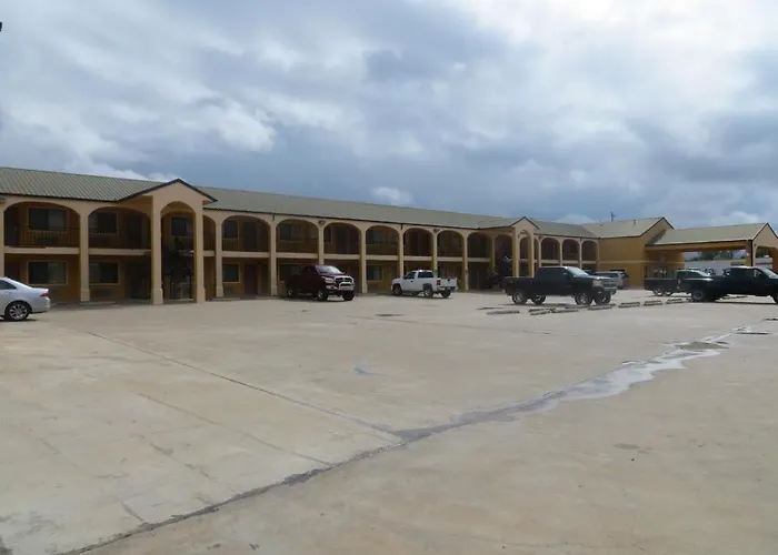 La Grange Executive Inn And Suites