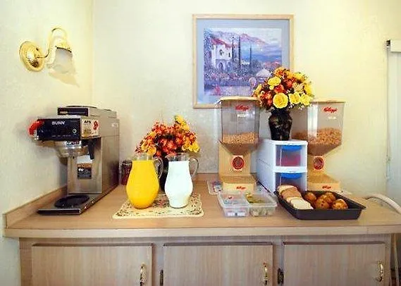 Austin Town Inn