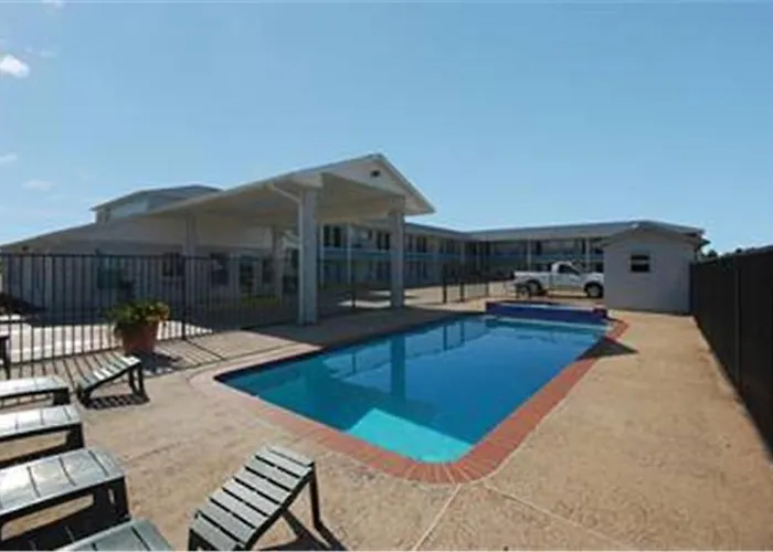 Summit Inn Hempstead
