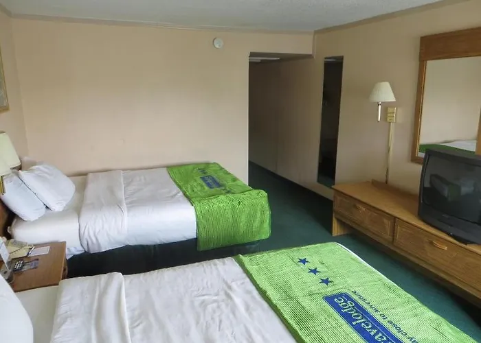 Super 8 By Wyndham Des Moines