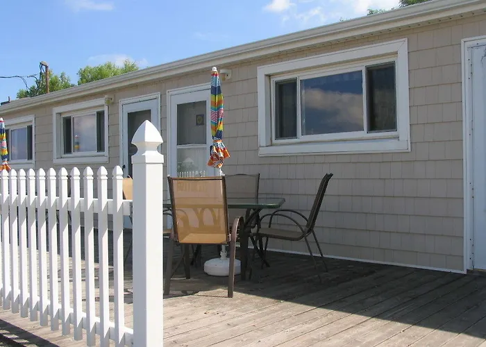 Southold Beach Motel