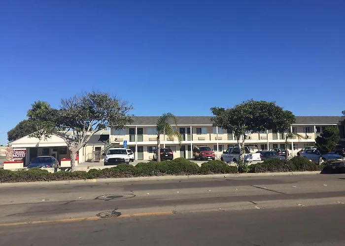 Colonial Motel
