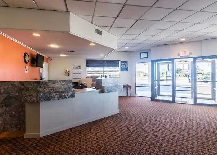 Red Roof Inn & Suites San Angelo