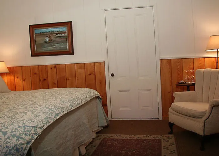 Old Crocker Inn