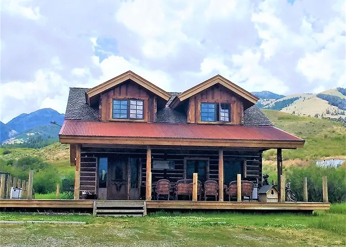 Schoolhouse Cabin