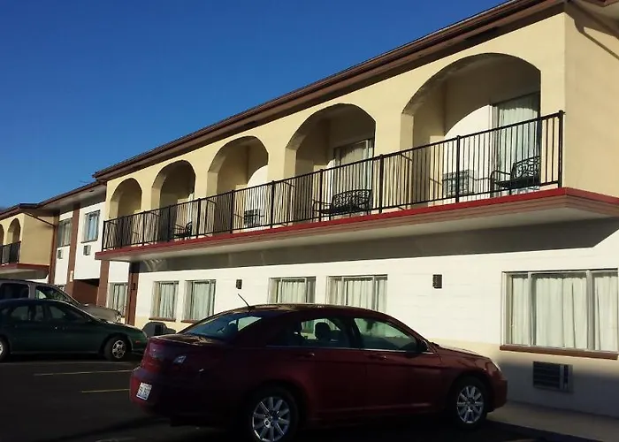 Americas Best Inn & Suites Urbana