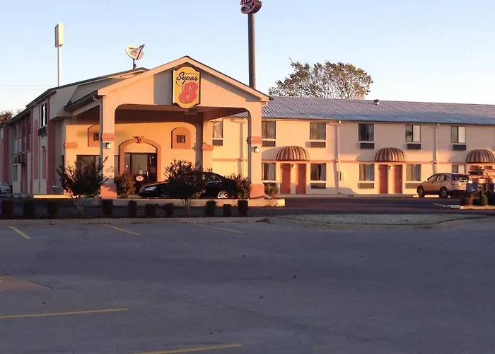 Super 8 By Wyndham Sallisaw
