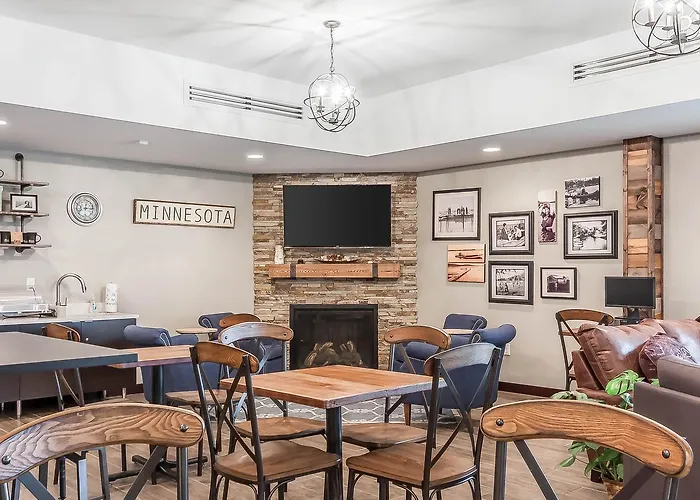 The Inn At Dunvilla, An Ascend Hotel Collection Member Pelican Rapids